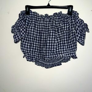 Crop top.